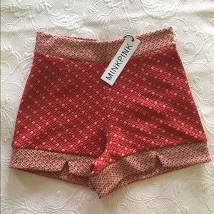 MinkPink Down This Road Hot Shorts size Small
